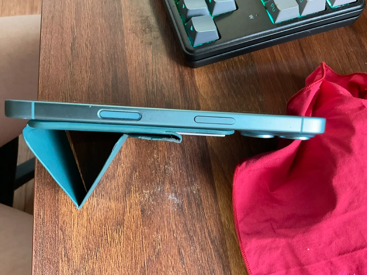 아이폰 16 틸 128 중고 개급처