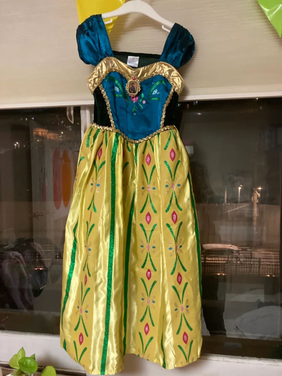 겨울왕국 안나 망토 드레스 M사이즈