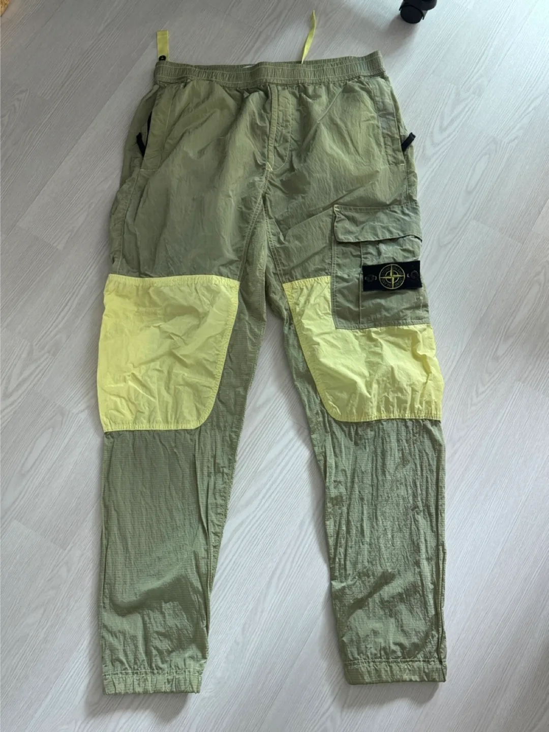 가격수정 없음/🧭스톤 아일랜드 나일론 메탈 팬츠 34 사이즈 팔아요🧭