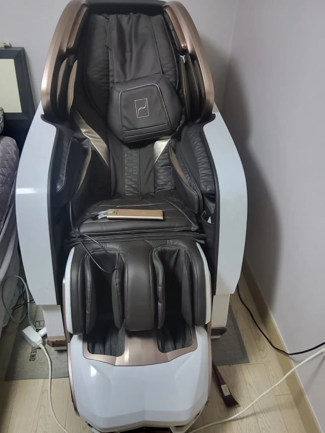 바디프랜등더팬덤(카카오화이트)중고 판매 합니다