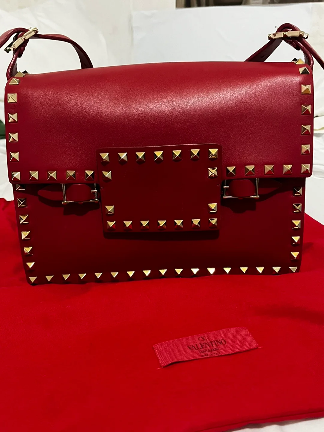 발렌티노 가라바니 레드 숄더백