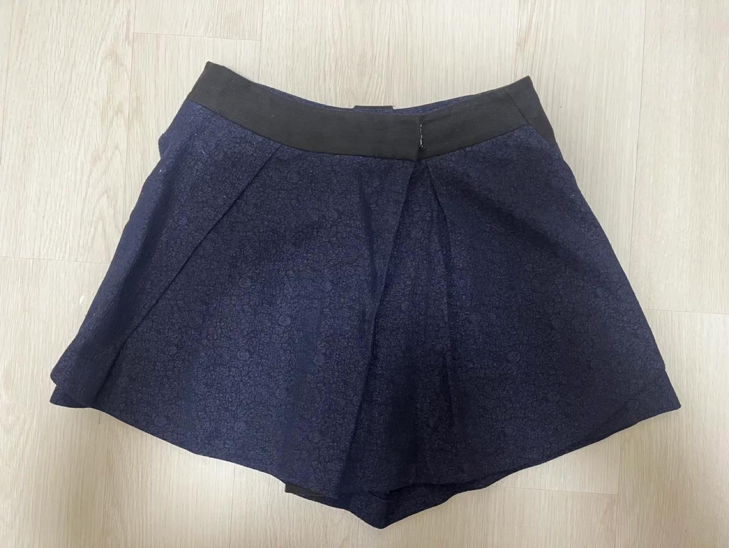 한섬의 MINE 치마스타일 바지(린넨 37%)