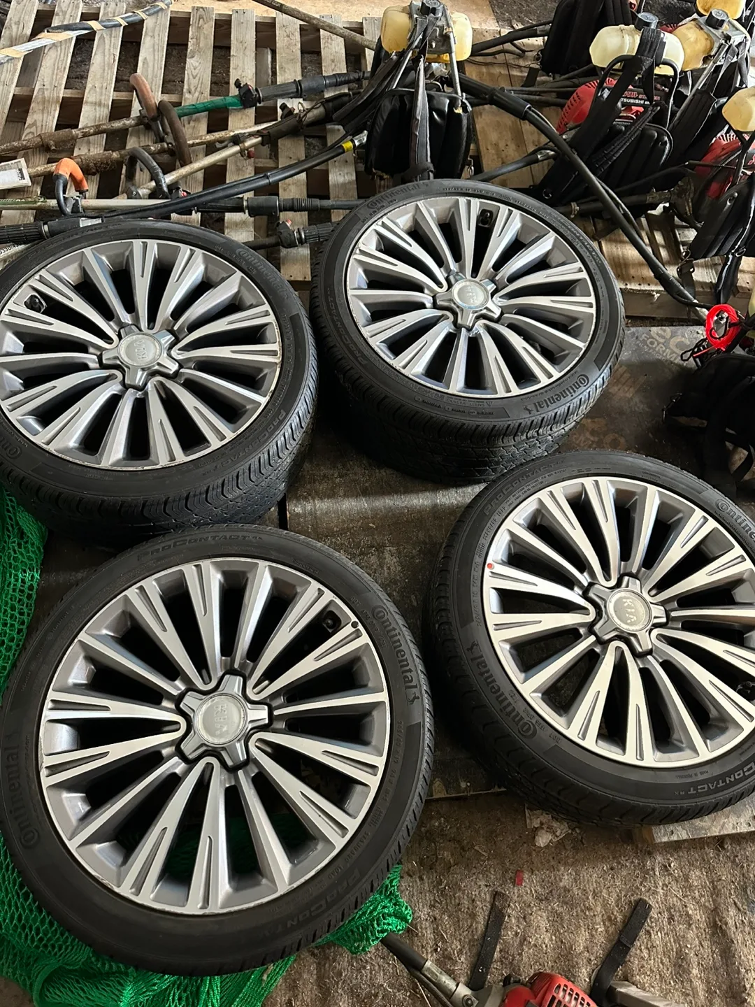 컨티넨탈 19인치 중고 타이어