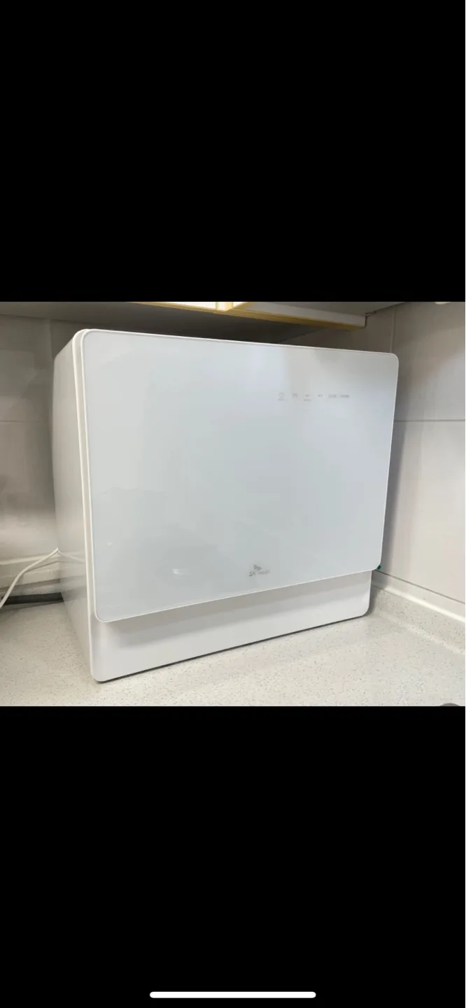 SK매직 6인용 식기세척기 (1년사용, 필름도 안땜)