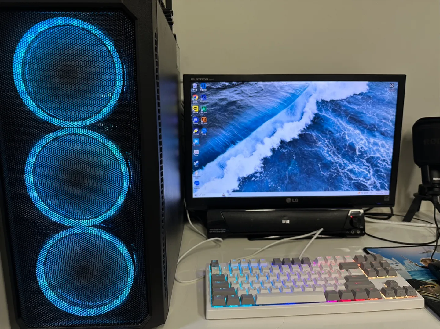 조립 데스크탑 Ryzen 5 3600, 앱코 키보드, LG모니터, Britz스피커 판매합니다.