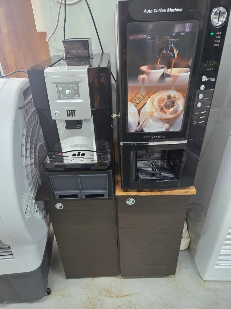 커피자판기  중고     원두머신 무상 렌탈 