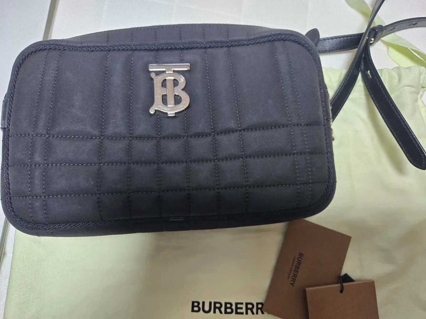 버버리 카메라백