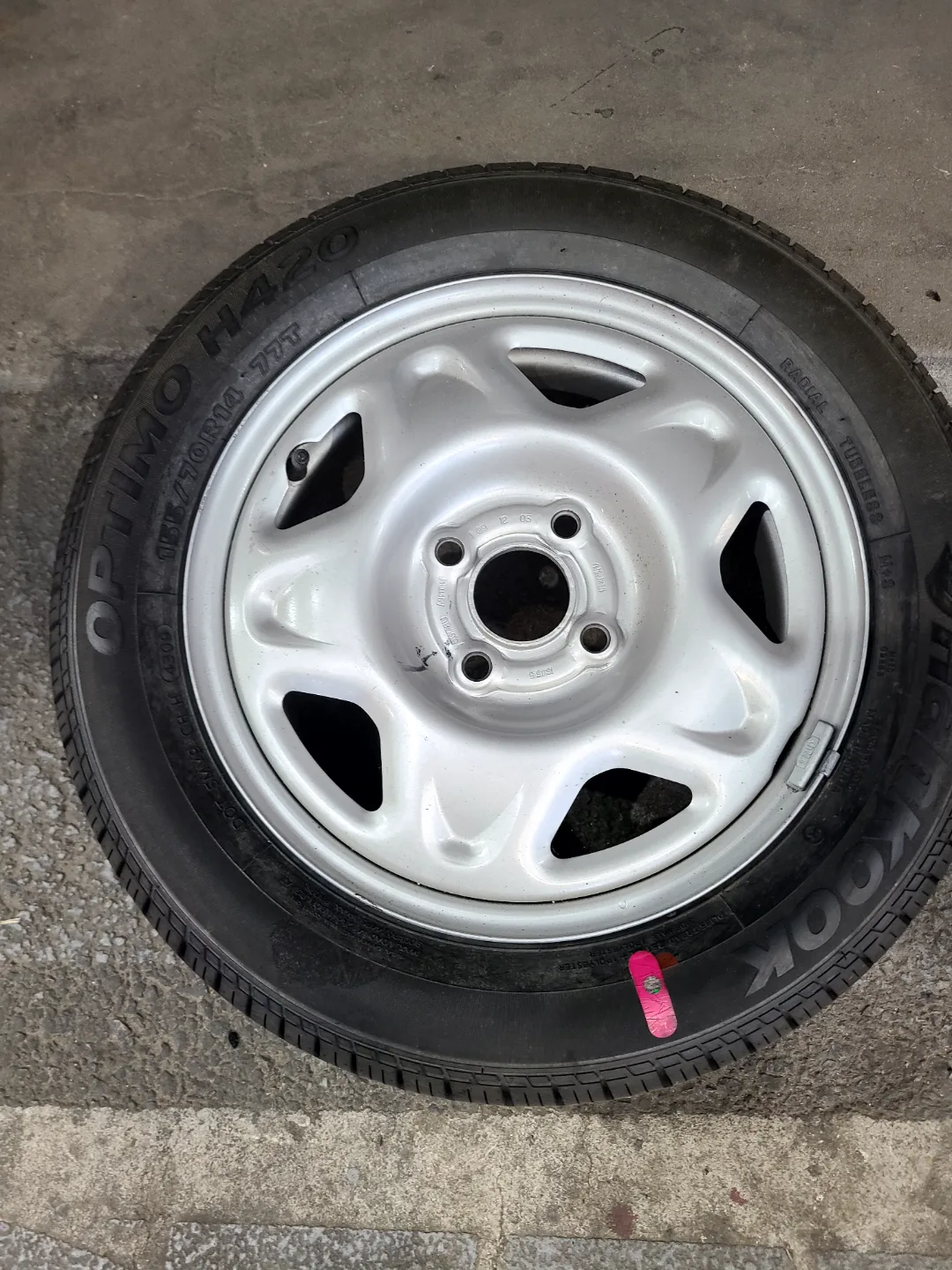 오래된 중고힐과타이어