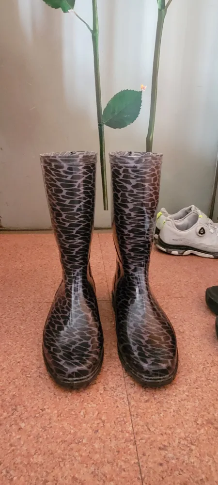 (거의 새것같은중고) 남성용 금해 투명 패션 논슬립 스톤 긴목 남장화 280mm