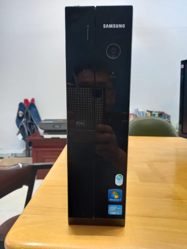 중고 컴퓨터(본체, 모니터, 키보드, 마우스)