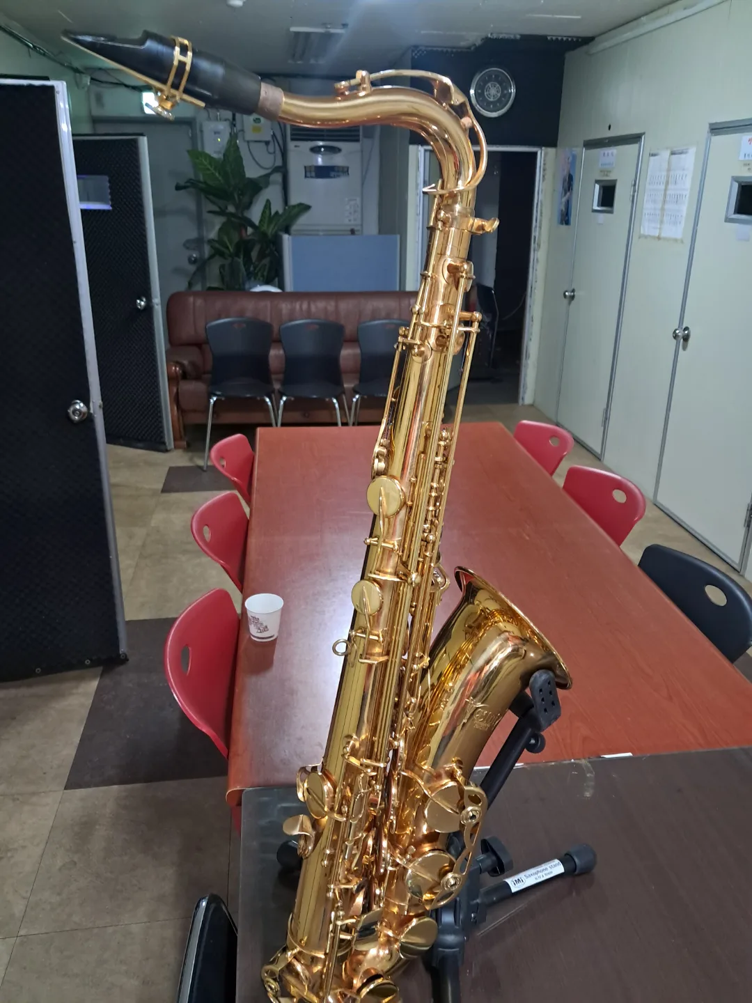 제네시스 색소폰 테너 마지막으로 가격 내립니다.