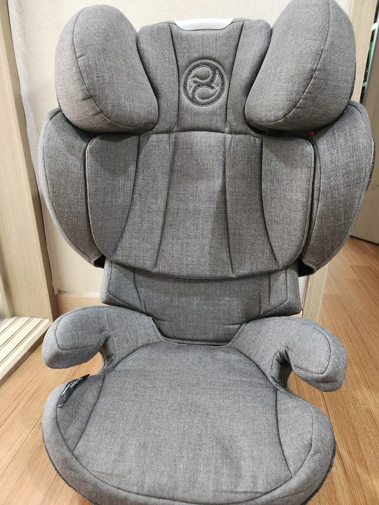 싸이벡스 큐투픽스 플러스 주니어카시트+카시트 보호매트