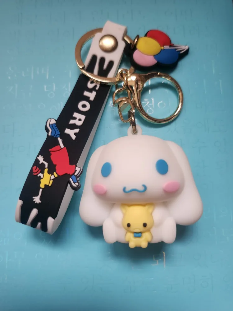 시나모롤 키링 중고 판매합니다.