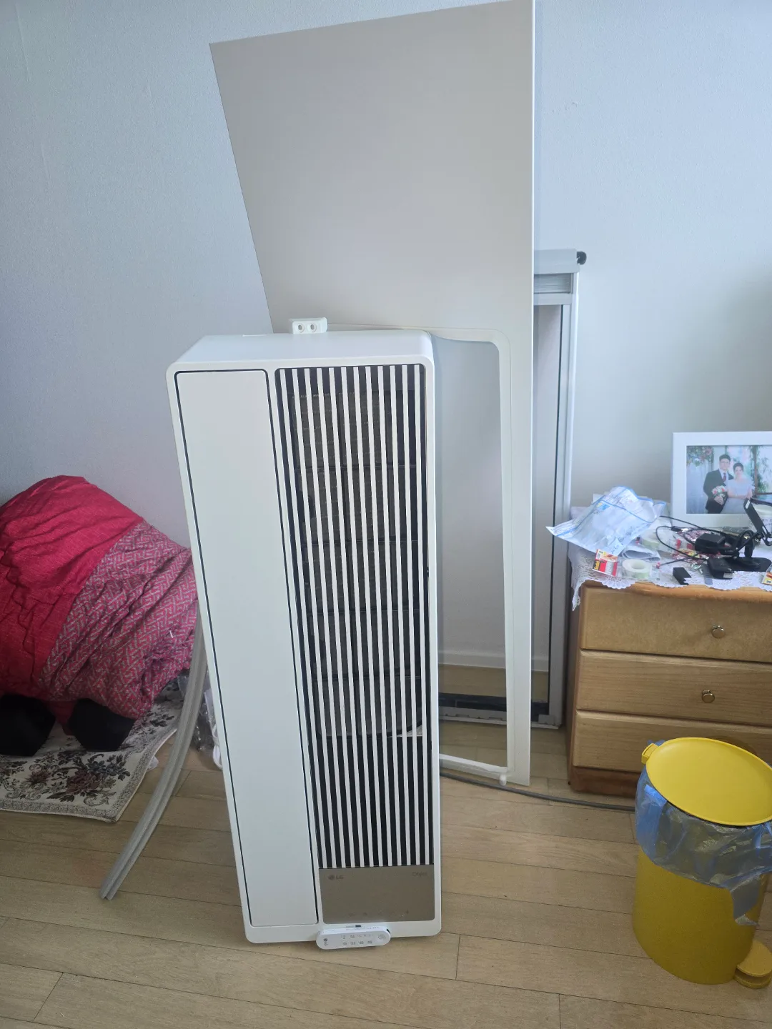 LG휘센 창호형 에어컨 오브제 컬렉션 엣지