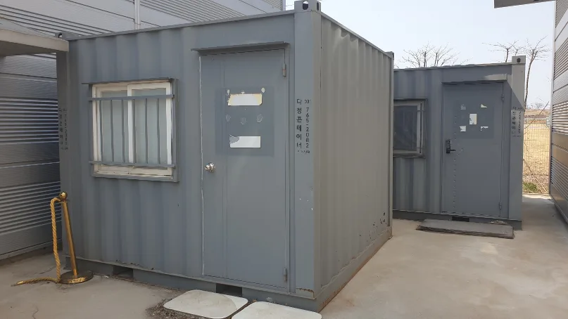 3×3 중고 기숙사 컨테이너 2개 급처합니다.