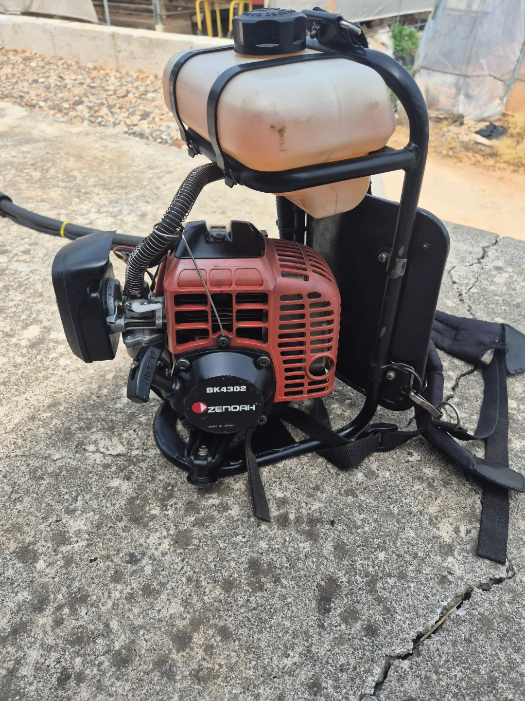 제노아 bk4302 예초기 팝니다