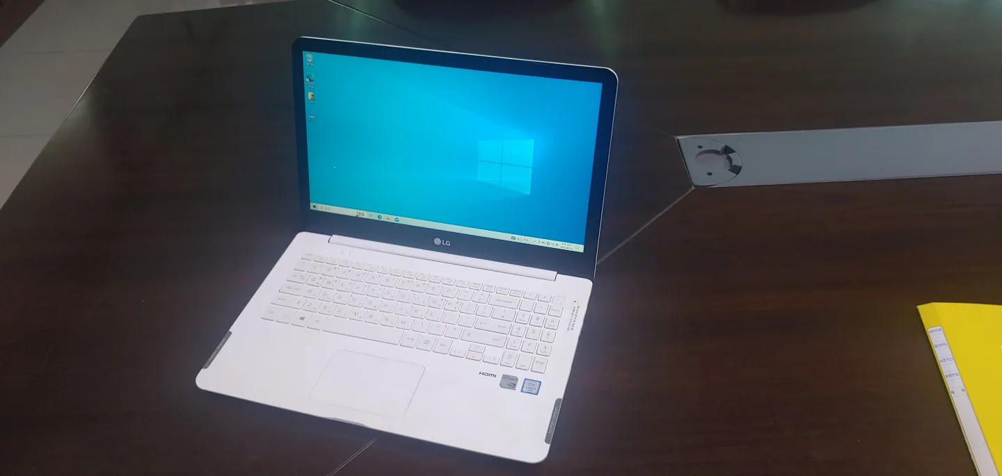 노트북 중고 저렴하게 내 놓습니다.