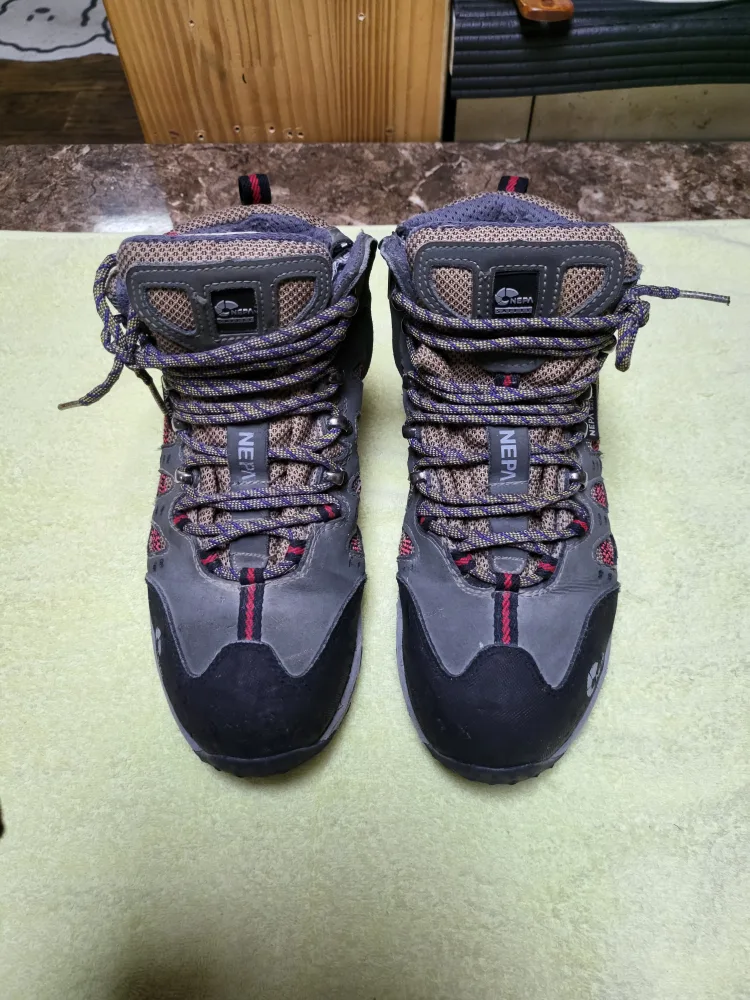 네파 안전화 265mm 중고 판매합니다 ~^^