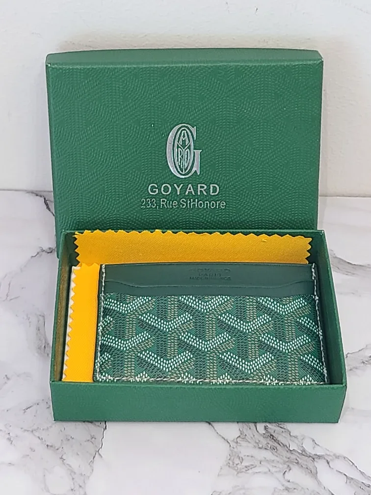 고야드 카드지갑 새 상품처럼 깔끔해요