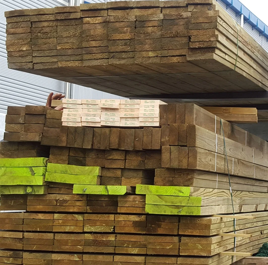 중고는..아니에요~ 방부처리된 나무 내놓아요