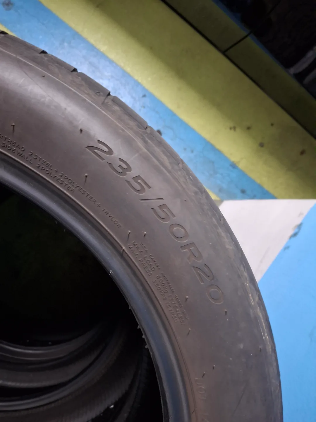 중고타이어 한국타이어 235 50 20 타이어4짝 팝니다
