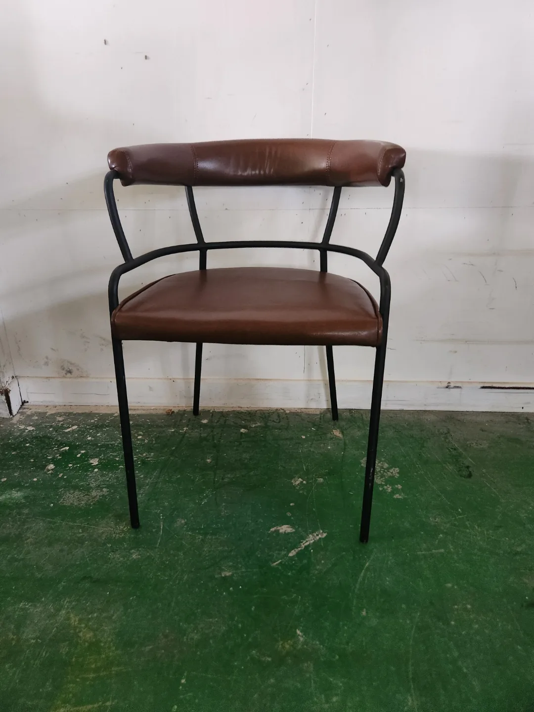 철제의자 중고의자 라운드철제의자 카페의자