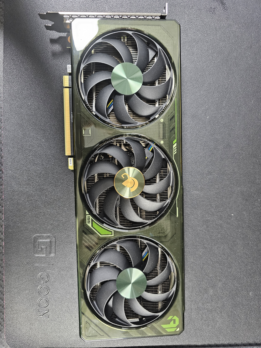 4070 super 갈라도 4070s 가야르도 팝니다