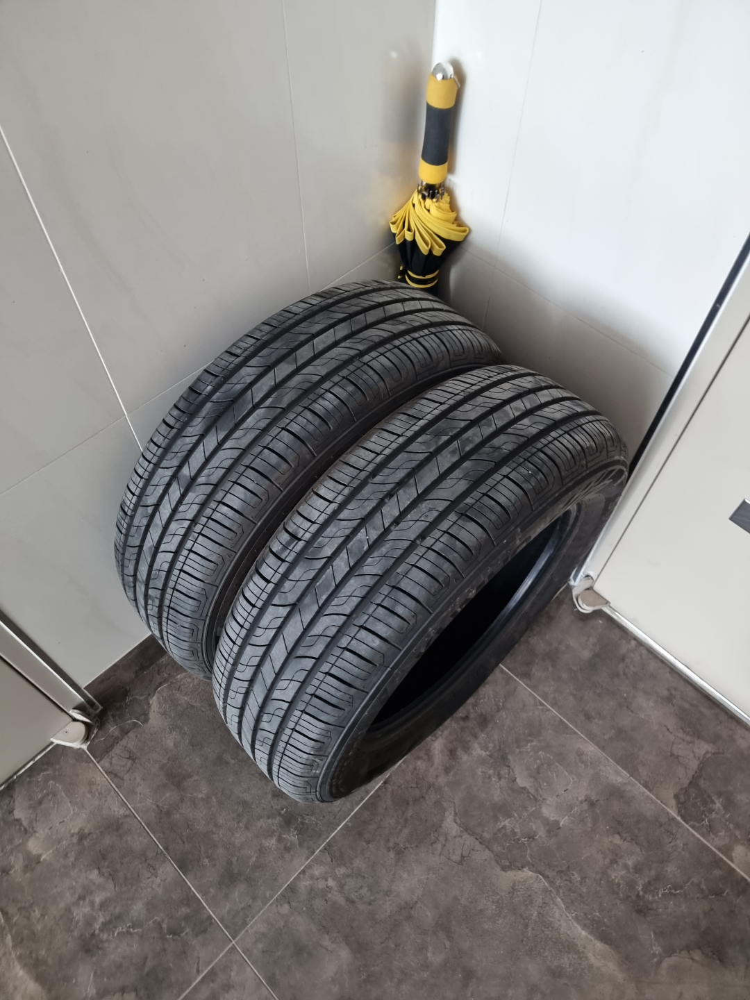 금호타이어 팝니다.