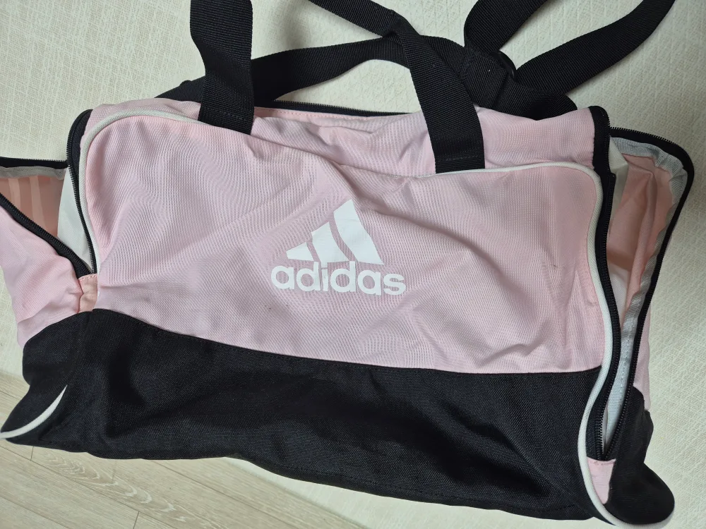 아디다스 핑크 보스턴백