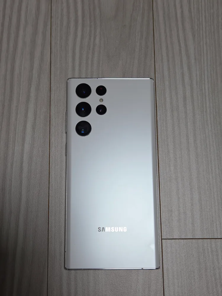 Samsung S22 ultra 512GB 흰색 팝니다.