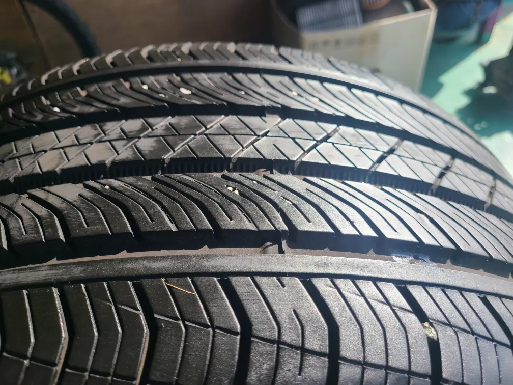 중고타이어  275 35 19  한개