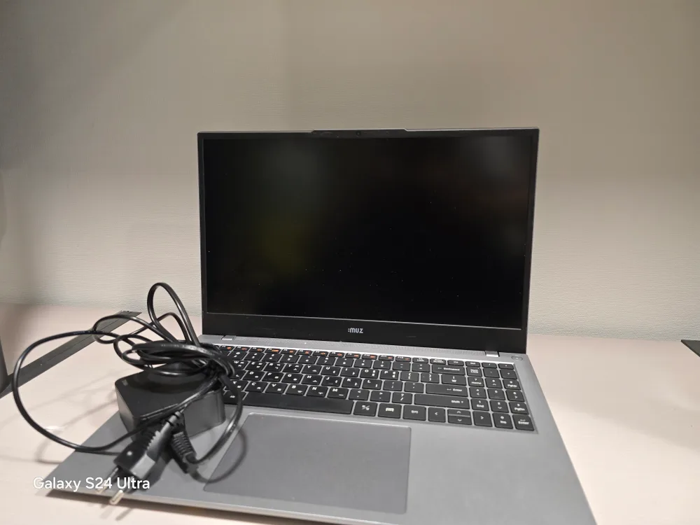 intel 12세대-i5 / 램 16GB / SSD 512GB  노트북 팝니다