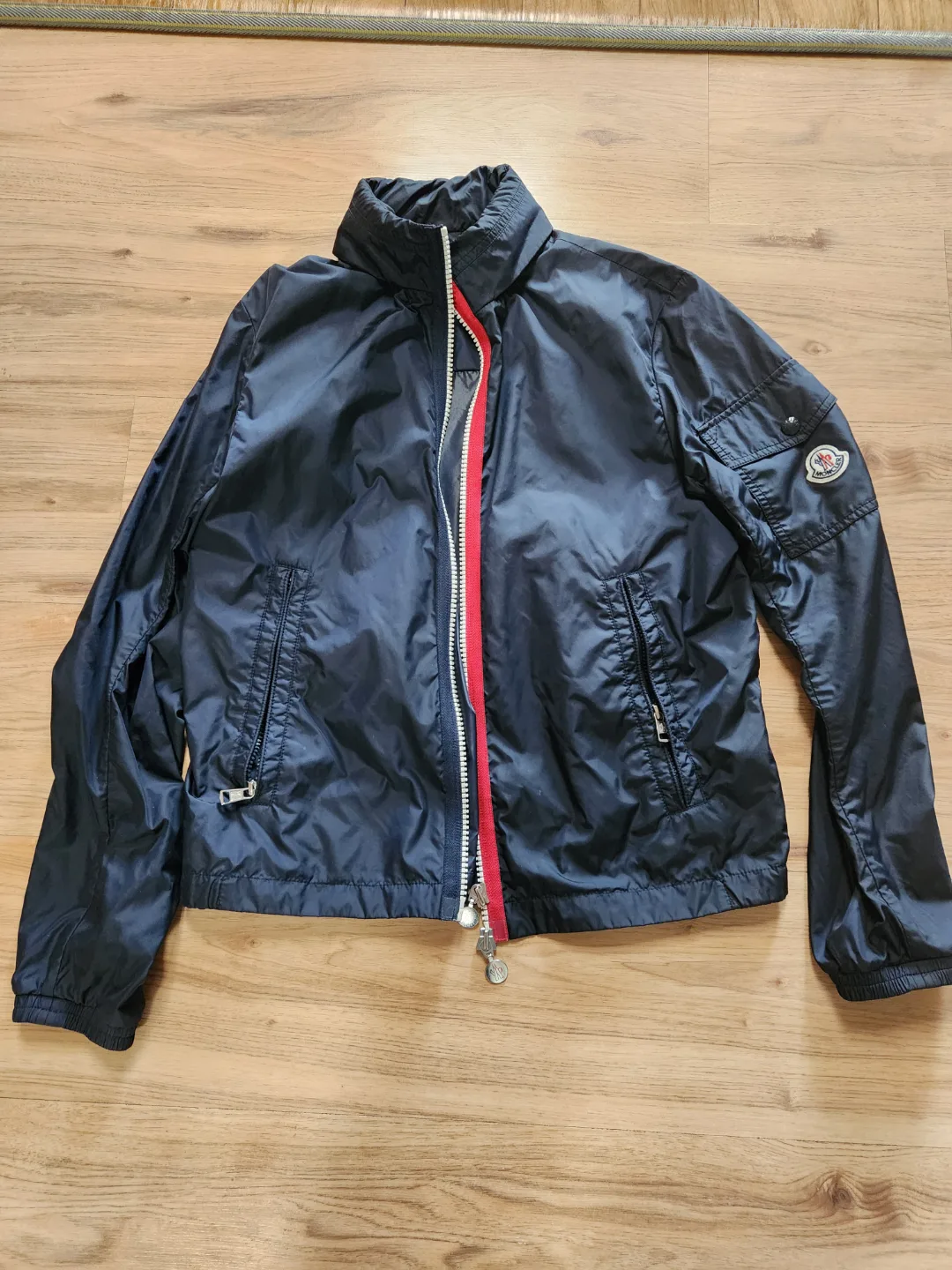 몽클레어21fw케랄레 바람막이 네이비 색상