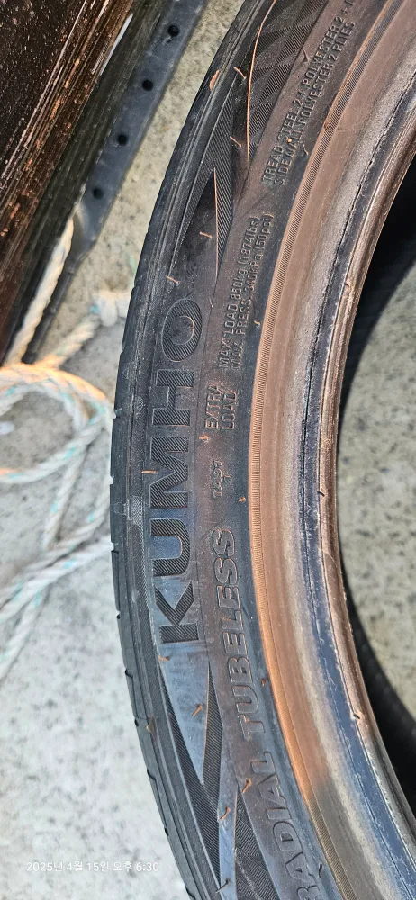금호타이어 275/35 R20 2개 중고타이어