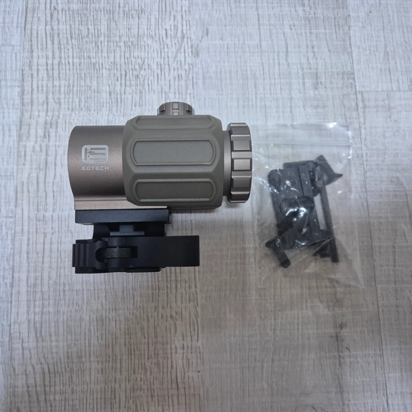 홀리워리어 이오텍 G43 쓰리맥 탄색 매그니파이어 판매합니다.