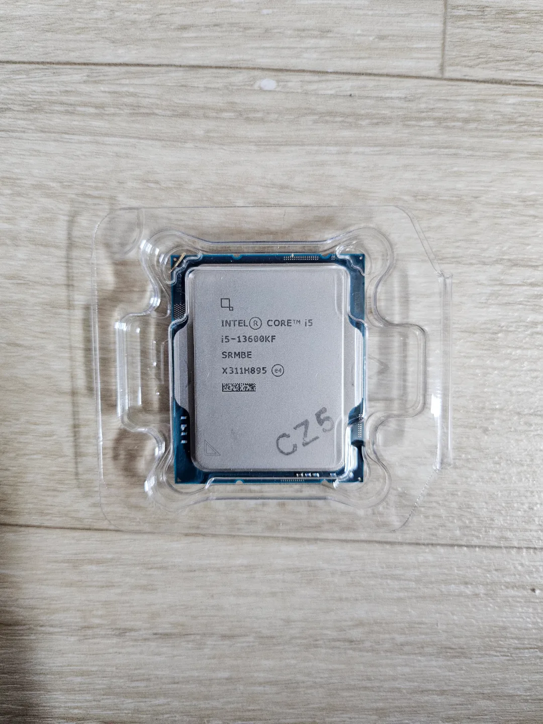 i5-13600KF 중고 판매합니다.