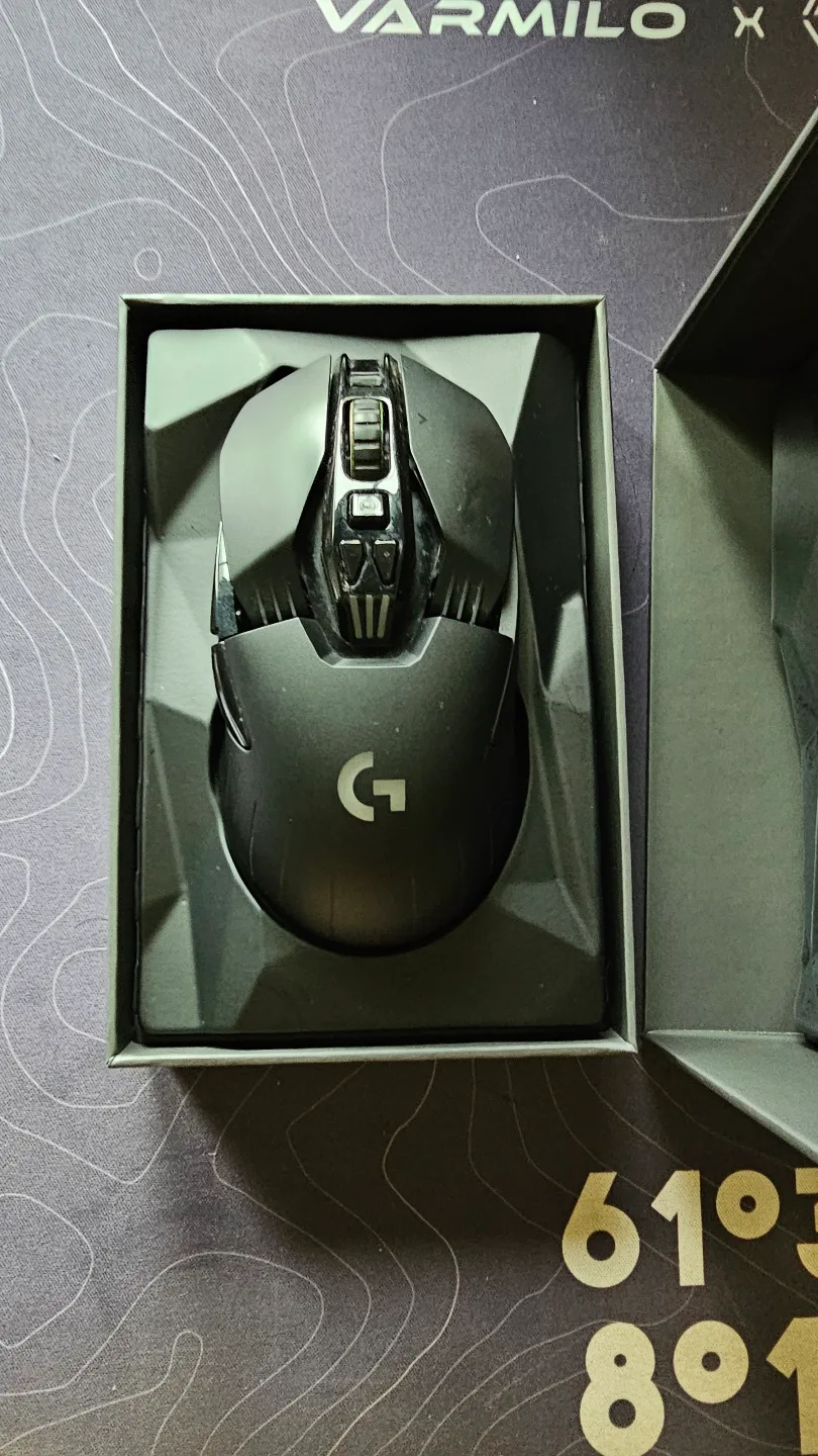 로지텍 G903 중고팝니다. 충전독도 같이드려요 보증X 구성품O