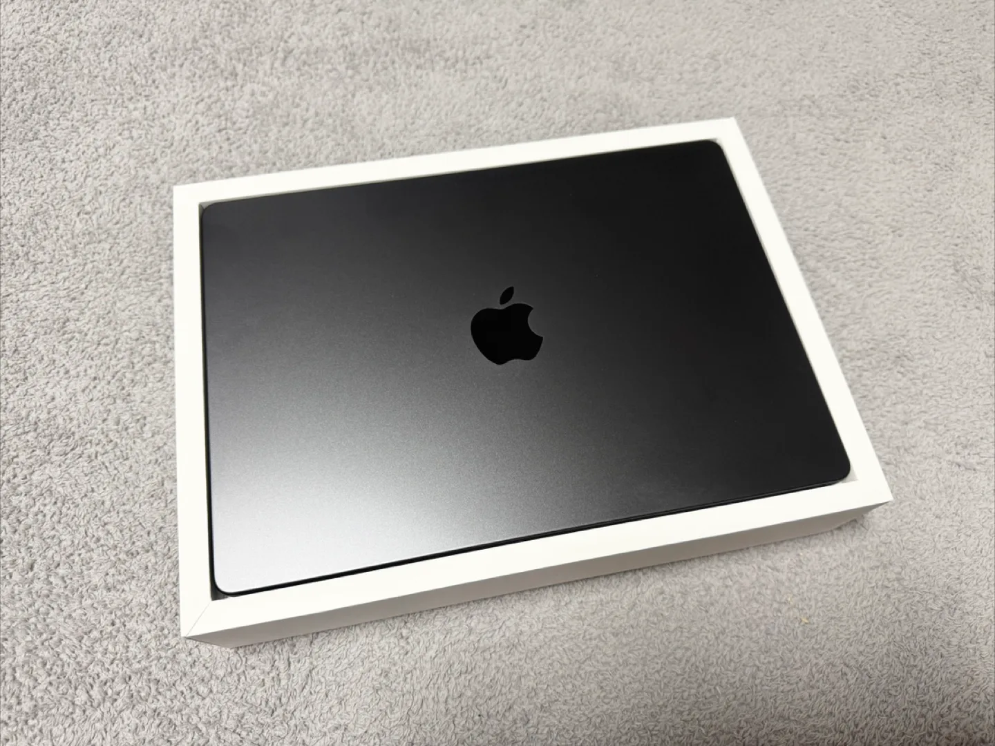 맥북 프로 14 M3 18GB 판매합니다.