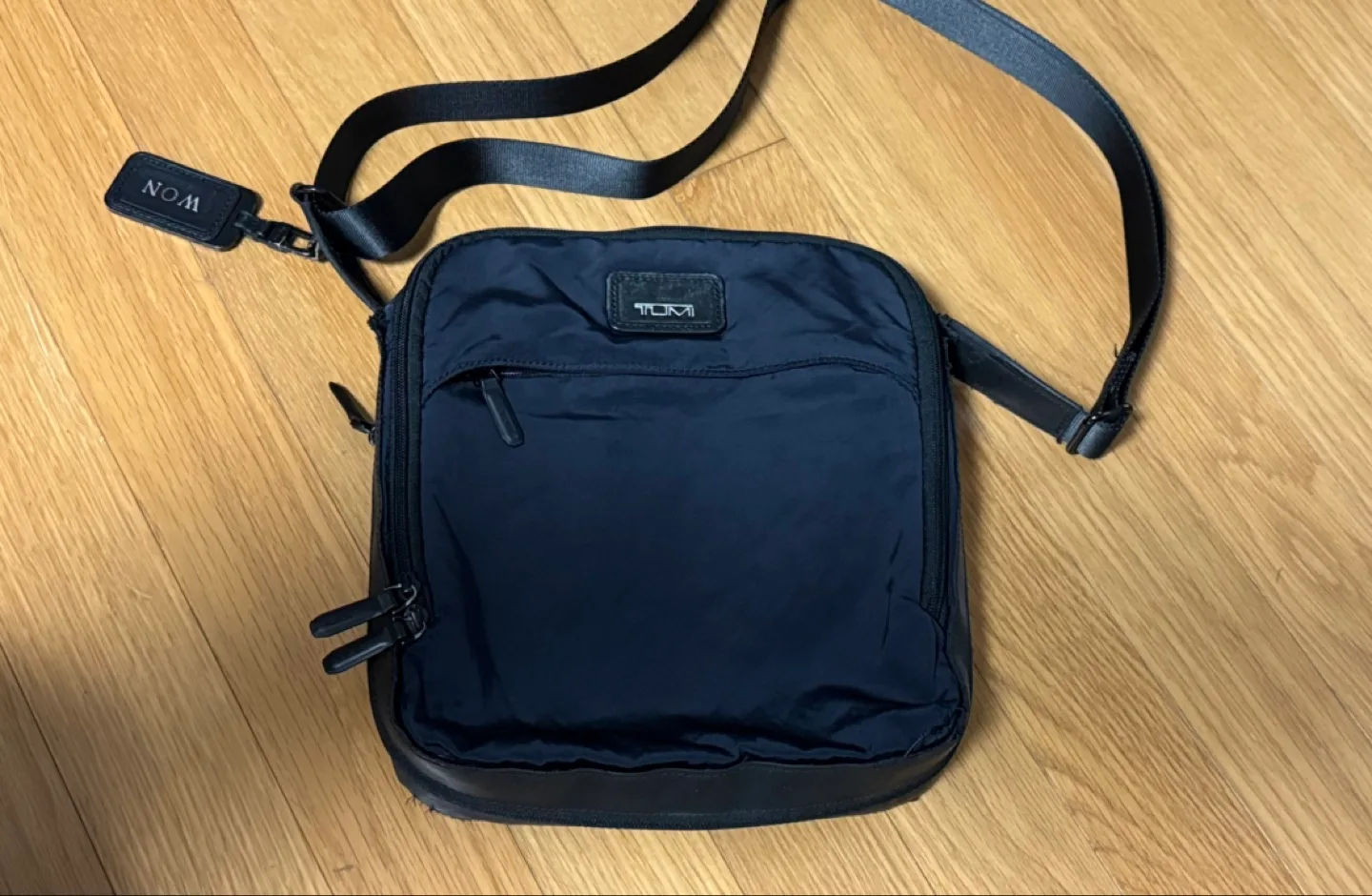 TUMI 남성 크로스백