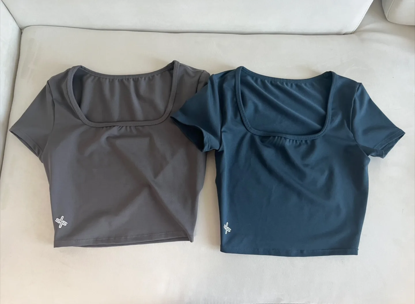 젝시믹스 젤라 스퀘어 크롭탑