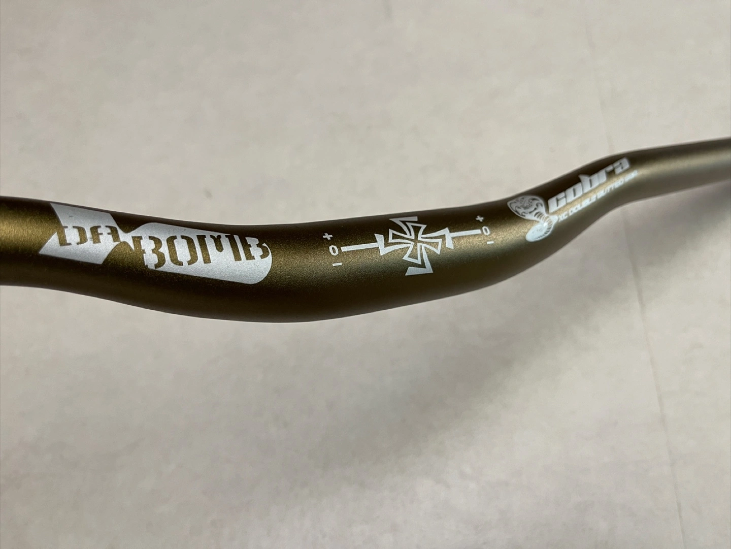 Da Bomb Cobra 라이저 핸들바. 1회장착. Ø-31.8 mm/710 mm, brown
