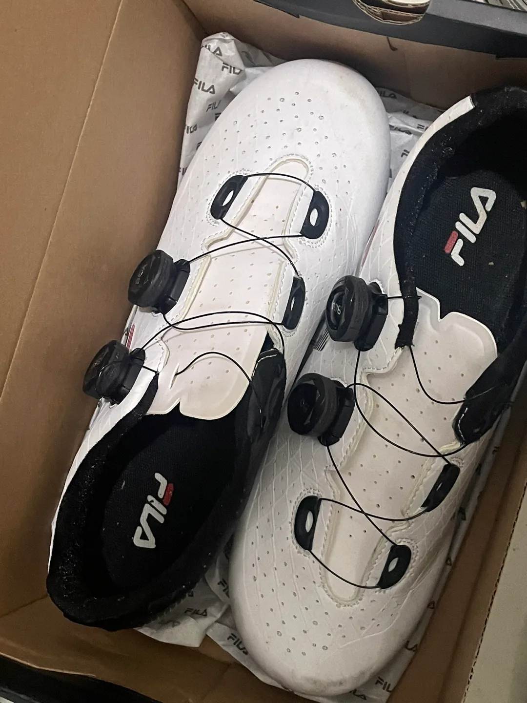 휠라 클라우드 R 자전거 신발 270(평폐달 슈즈)