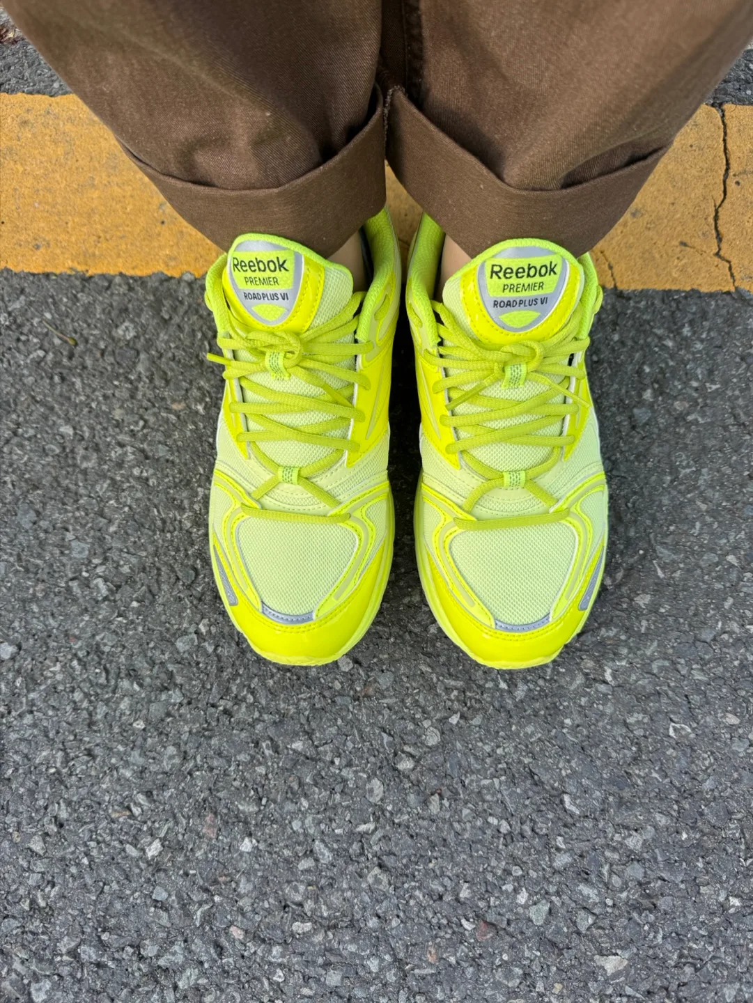 리복 프리미어 로드 플러스 VI 옐로우 새상품