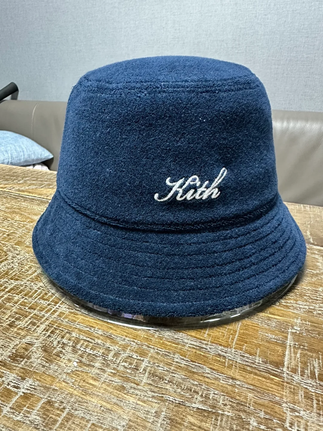 Kith 네이비 버킷햇 (새제품)