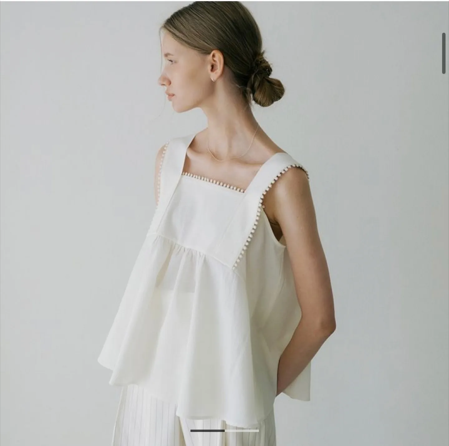 새상품) 아워코모스 민소매 블라우스