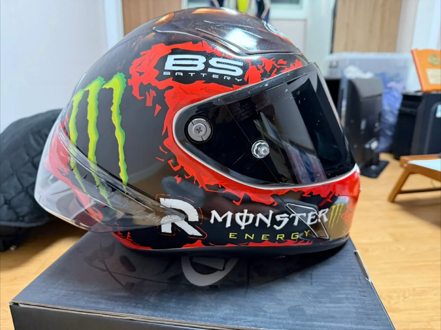 홍진 알파1 2XL 헬멧 팝니다 디아블로 커스텀 랩핑 (세나 미포함입니다)
