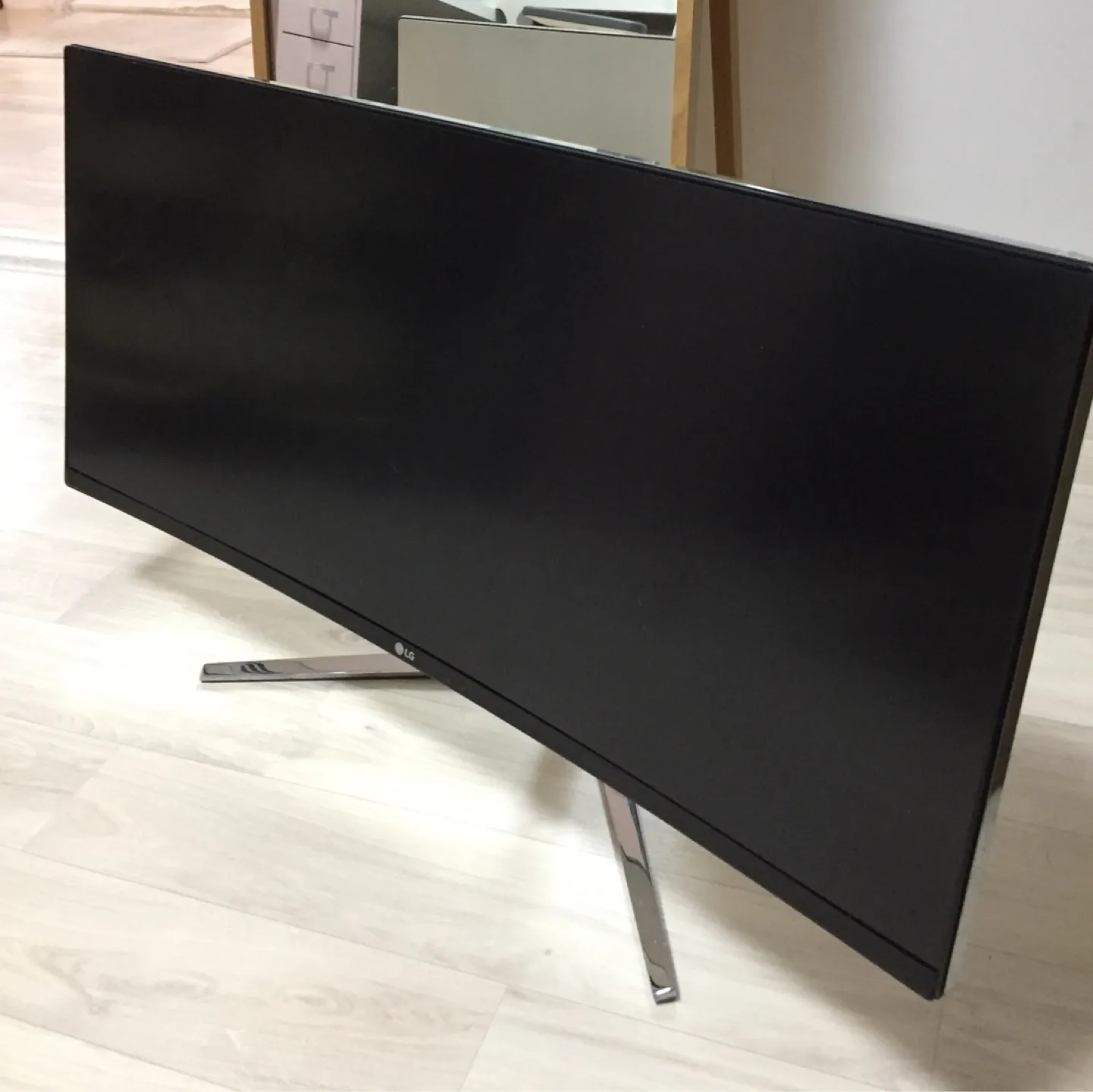 34 인치 LG 모니터