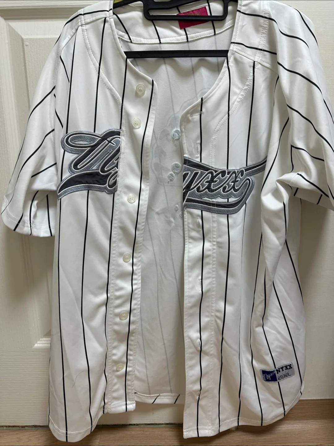 NYXX 스트라이프 야구 유니폼