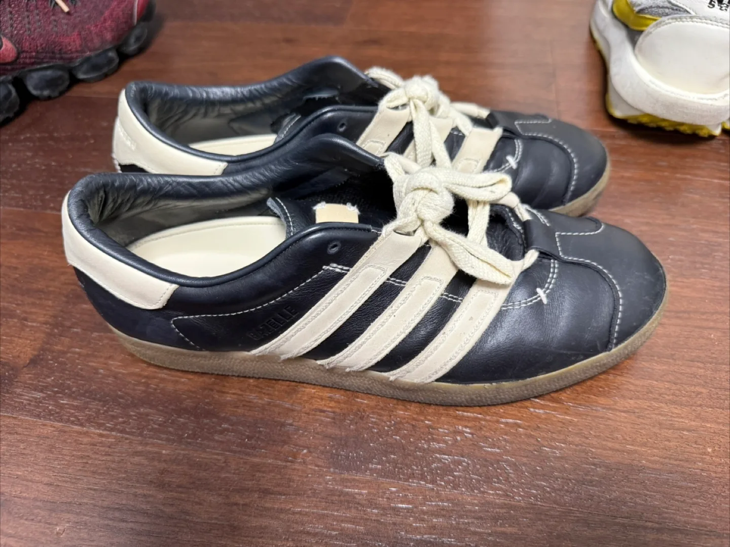 [중고]아디다스 가젤 운동화