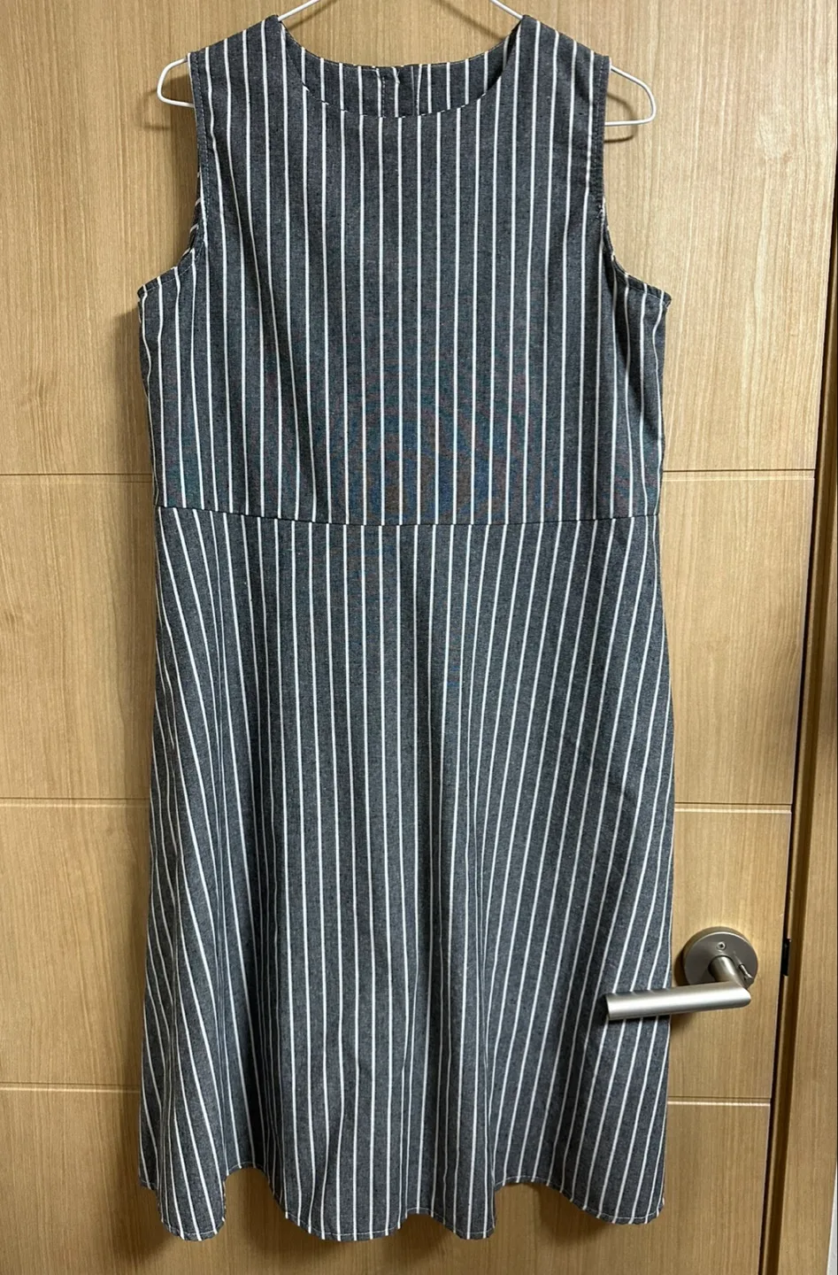 스트라이프 민소매 원피스